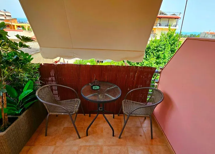 The Red Studio - Castle View
