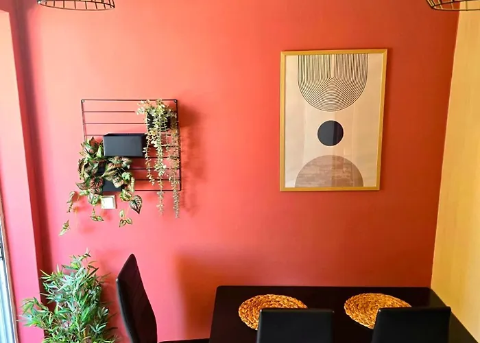 The Red Studio - Castle View